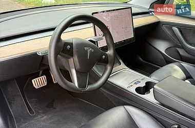 Седан Tesla Model 3 2021 в Калуші