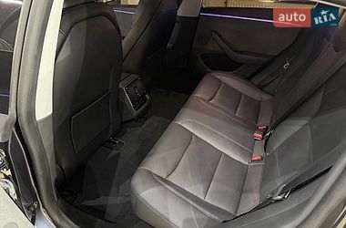 Седан Tesla Model 3 2024 в Коломиї