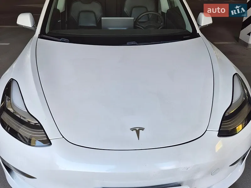 Tesla Model 3 2019