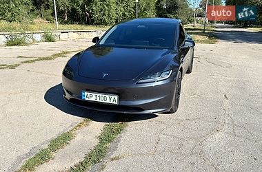 Седан Tesla Model 3 2024 в Запоріжжі
