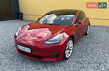 Седан Tesla Model 3 2019 в Самборе