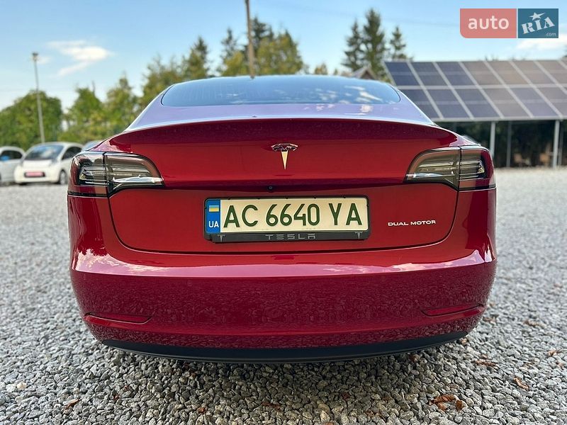 Седан Tesla Model 3 2019 в Самборе