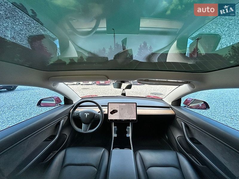 Седан Tesla Model 3 2019 в Самборе