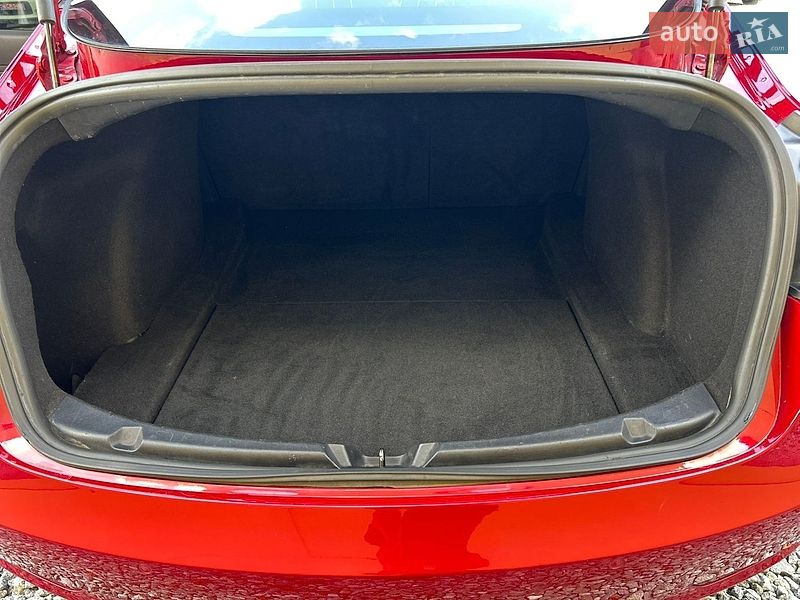 Седан Tesla Model 3 2019 в Самборе