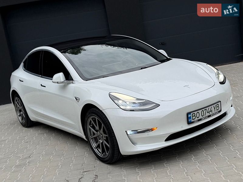 Tesla Model 3 2018