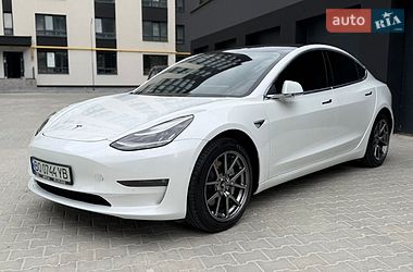 Седан Tesla Model 3 2018 в Тернополе