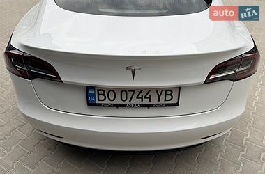 Седан Tesla Model 3 2018 в Тернополе