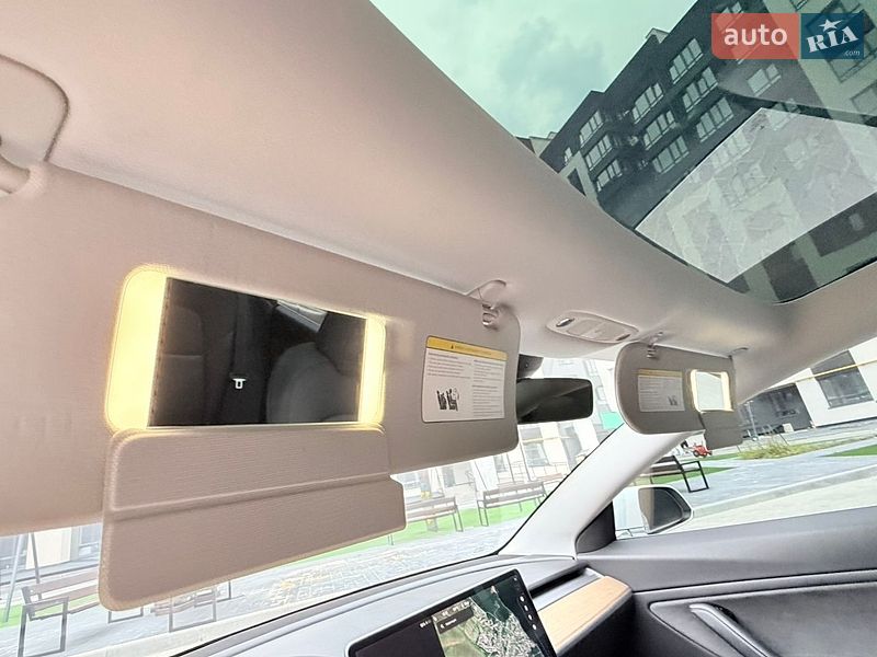Седан Tesla Model 3 2018 в Тернополе