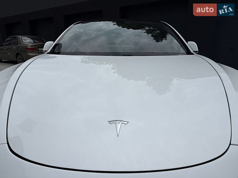 Седан Tesla Model 3 2018 в Тернополе