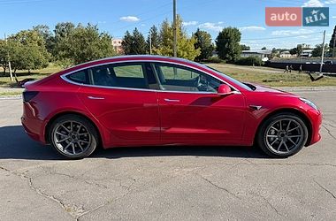 Седан Tesla Model 3 2020 в Кременчуге