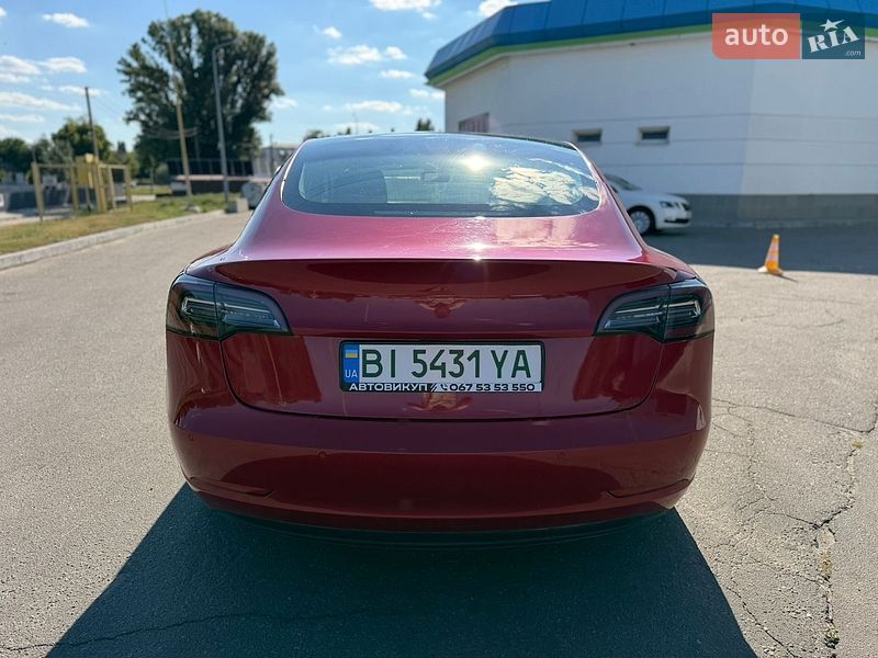 Седан Tesla Model 3 2020 в Кременчуге