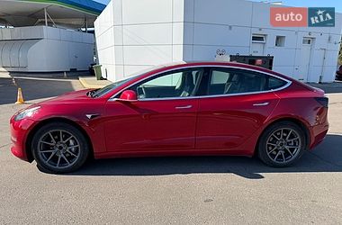 Седан Tesla Model 3 2020 в Кременчуге