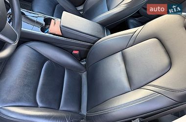 Седан Tesla Model 3 2020 в Кременчуге