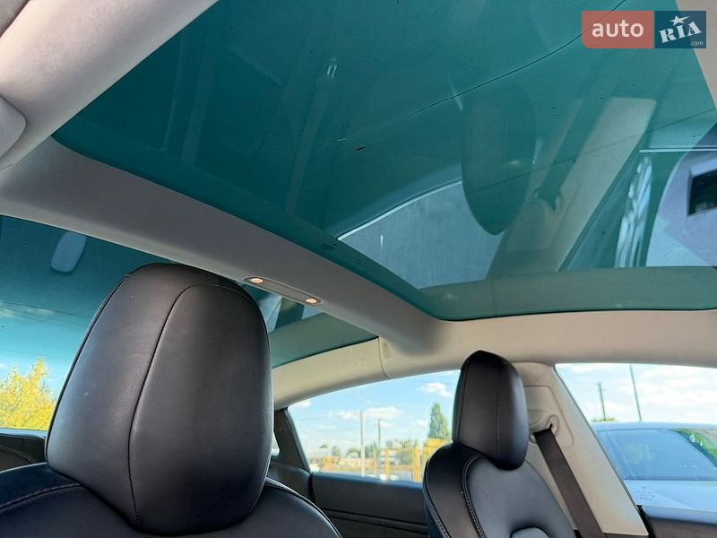 Седан Tesla Model 3 2020 в Кременчуге