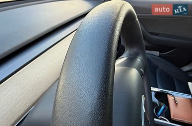 Седан Tesla Model 3 2020 в Кременчуге