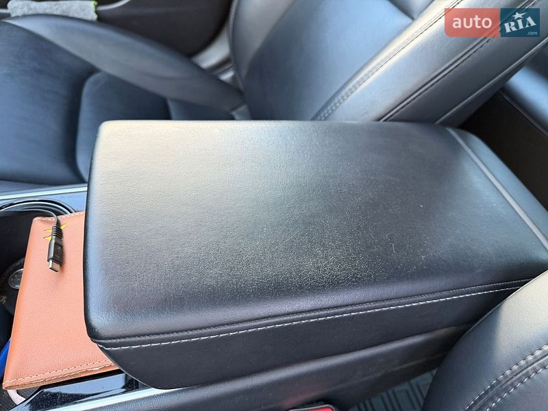 Седан Tesla Model 3 2020 в Кременчуге