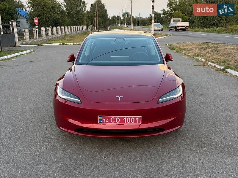 Седан Tesla Model 3 2024 в Барышевке