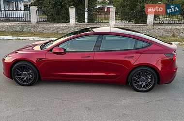 Седан Tesla Model 3 2024 в Барышевке