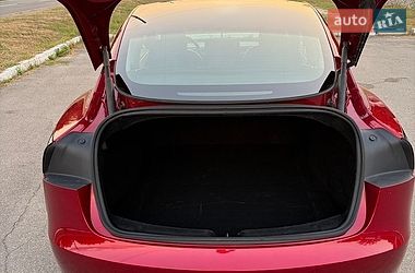 Седан Tesla Model 3 2024 в Барышевке