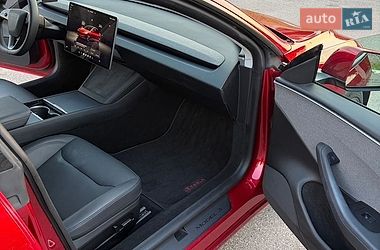 Седан Tesla Model 3 2024 в Барышевке