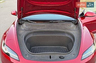 Седан Tesla Model 3 2024 в Барышевке
