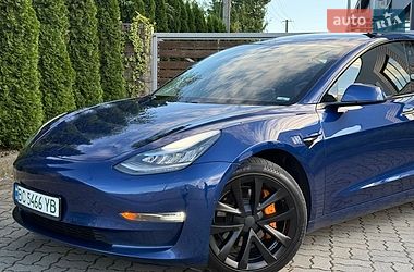 Седан Tesla Model 3 2019 в Стрые