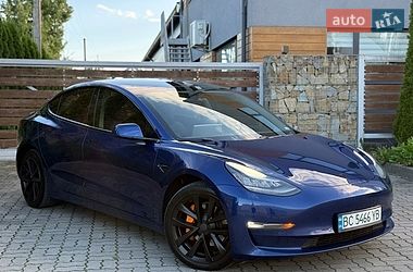 Седан Tesla Model 3 2019 в Стрые