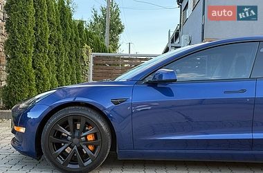 Седан Tesla Model 3 2019 в Стрые