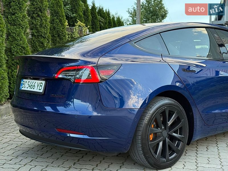 Седан Tesla Model 3 2019 в Стрые