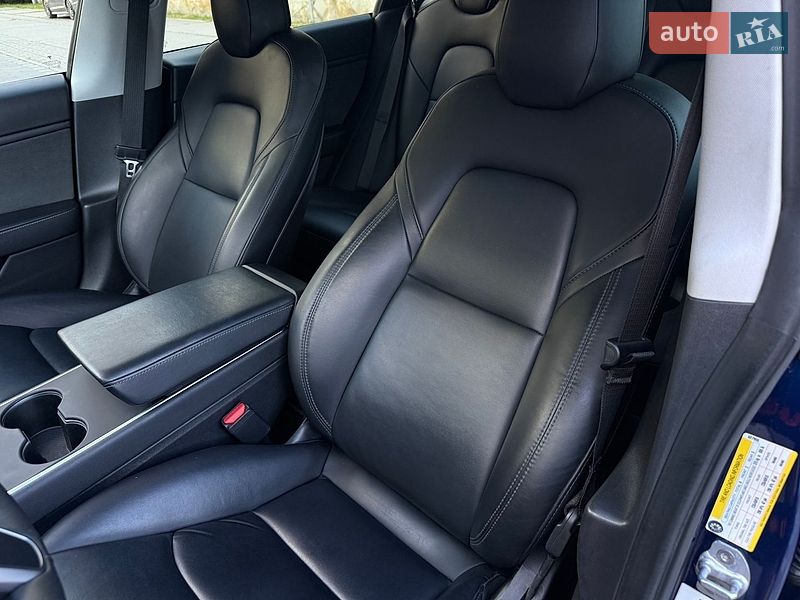 Седан Tesla Model 3 2019 в Стрые