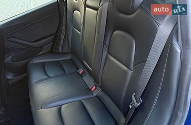 Седан Tesla Model 3 2019 в Стрые