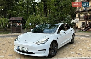 Седан Tesla Model 3 2021 в Трускавце
