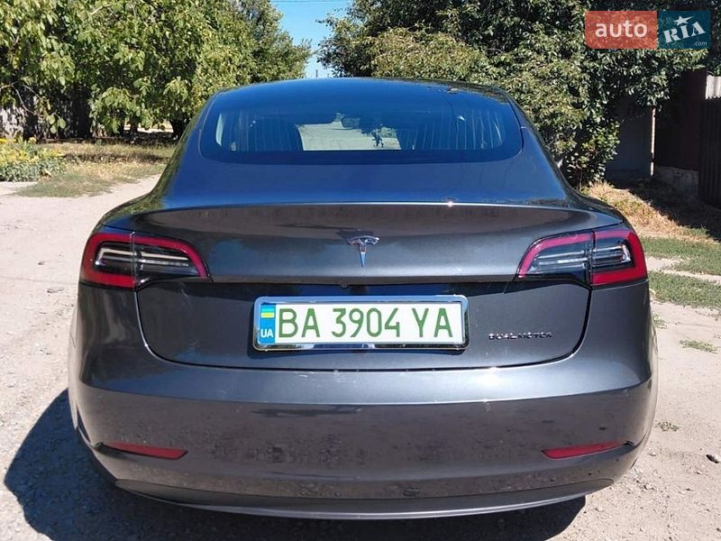 Седан Tesla Model 3 2019 в Кропивницькому