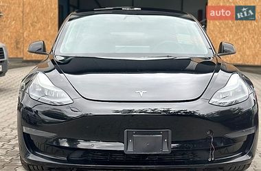 Седан Tesla Model 3 2022 в Самборе