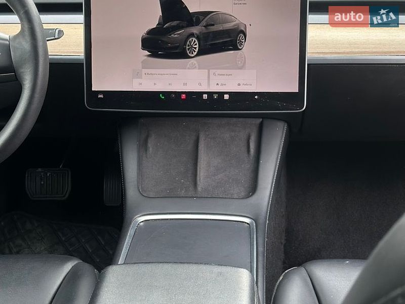 Седан Tesla Model 3 2022 в Самборе