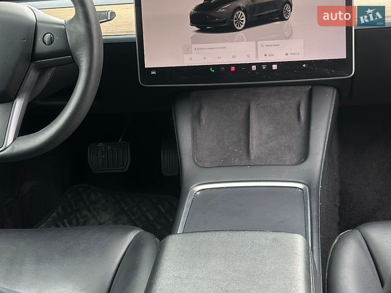 Седан Tesla Model 3 2022 в Самборе