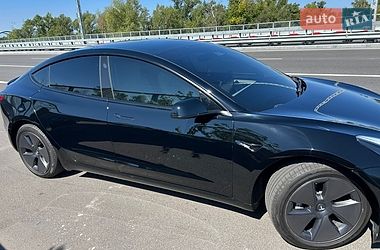 Седан Tesla Model 3 2023 в Киеве