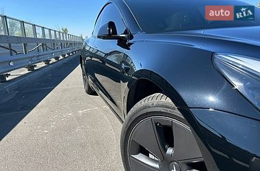 Седан Tesla Model 3 2023 в Киеве