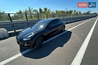 Седан Tesla Model 3 2023 в Киеве