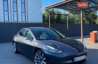 tesla model-3 2018 в Кременчук від професійного продавця Славик