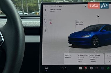 Седан Tesla Model 3 2024 в Львові