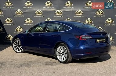 Седан Tesla Model 3 2018 в Киеве