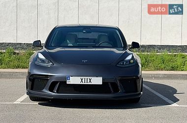 Седан Tesla Model 3 2021 в Києві