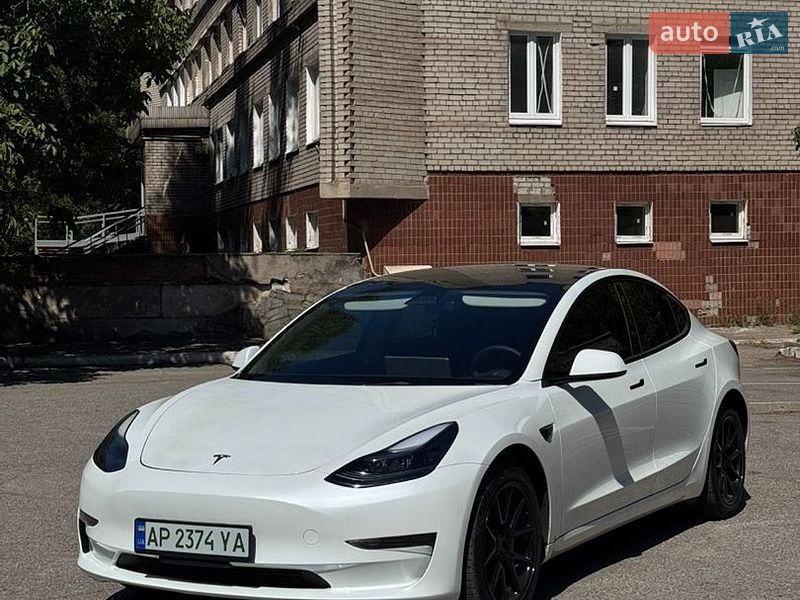 Седан Tesla Model 3 2023 в Запорожье