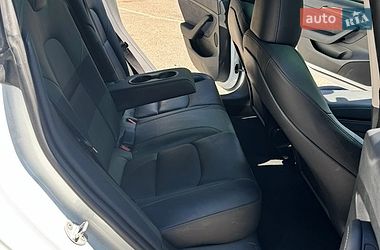 Седан Tesla Model 3 2023 в Запоріжжі