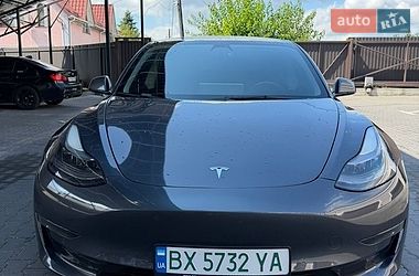 Седан Tesla Model 3 2021 в Хмельницком