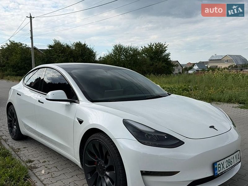 Седан Tesla Model 3 2022 в Хмельницком