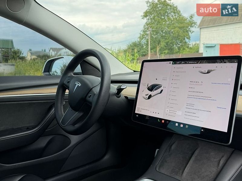 Седан Tesla Model 3 2022 в Хмельницком