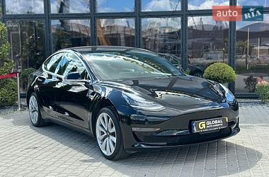 Седан Tesla Model 3 2020 в Львові фото 7 Седан Tesla Model 3 2020 в Львові