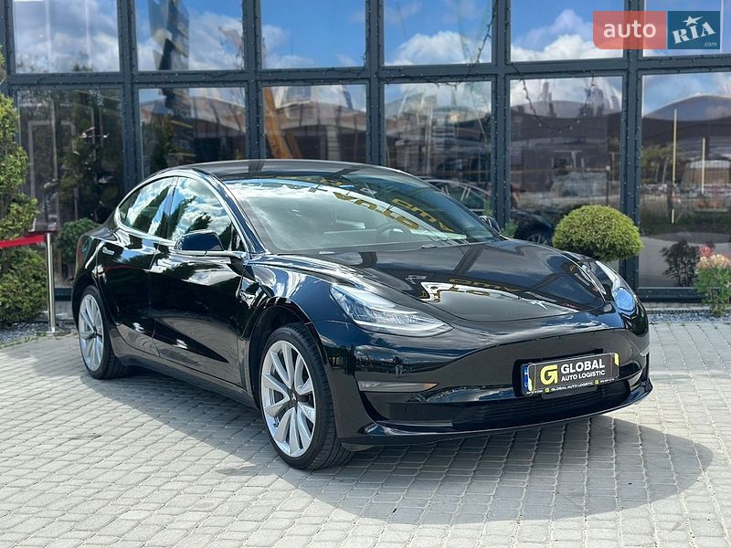 Седан Tesla Model 3 2020 в Львові фото 7 Седан Tesla Model 3 2020 в Львові